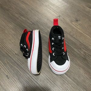 VAN TODDLER SHOES SIZE 6,5
